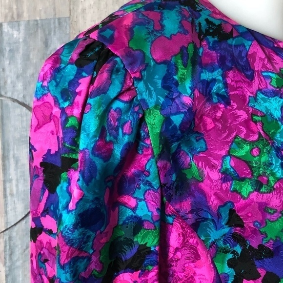 Vintage ADRIANNA PAPELL 100% Silk Blazer & Skirt Set - Picture 5 of 11